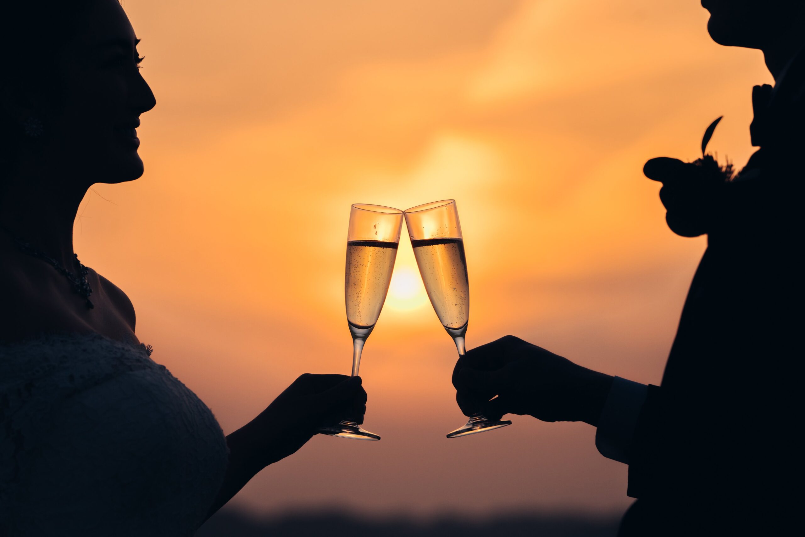 男女乾杯シーン